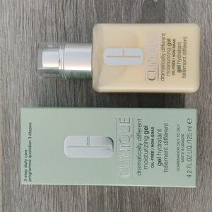 New Clinique dramatically different moisturizing gel